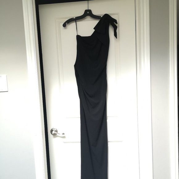 Jacob floor length slim black gown - Picture 1 of 3